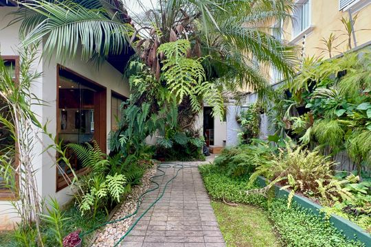 Quintal de casa à venda com 4 quartos, 397m² em Alto de Pinheiros, São Paulo