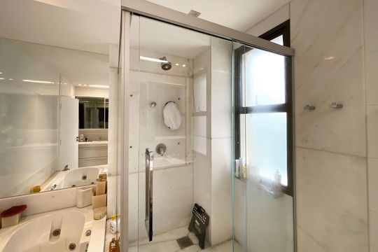 Banheiro da Suíte 1 de apartamento à venda com 4 quartos, 278m² em Vila da Serra, Nova Lima