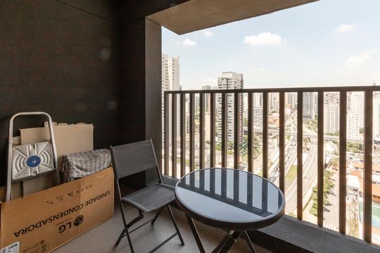 Varanda de kitnet/studio à venda com 1 quarto, 26m² em Brooklin, São Paulo