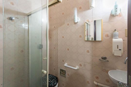 Banheiro 1 de casa à venda com 5 quartos, 333m² em Tijuca, Rio de Janeiro