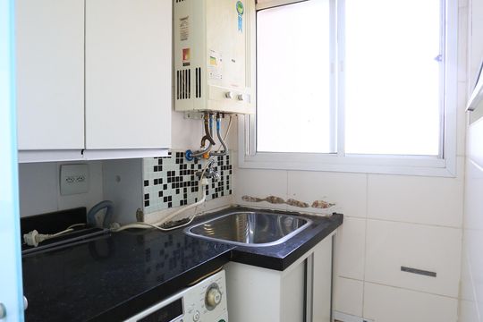 Área de Serviço de apartamento para alugar com 3 quartos, 70m² em Jardim Maria Rosa, Taboão da Serra