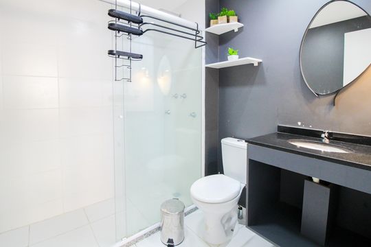 Banheiro de kitnet/studio à venda com 1 quarto, 28m² em Brás, São Paulo