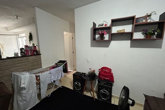 Sala de apartamento à venda com 2 quartos, 40m² em Tomás Coelho, Rio de Janeiro