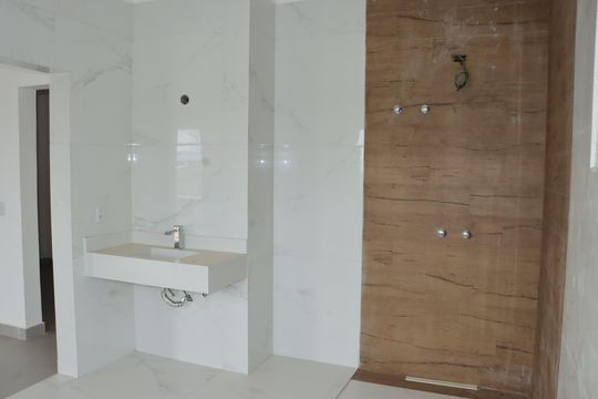 Casa de Condomínio para alugar com 4 quartos, 250m² em Paisagem Renoir, Cotia