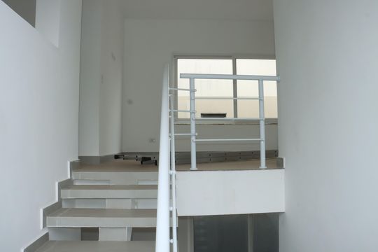 Casa de Condomínio para alugar com 4 quartos, 250m² em Paisagem Renoir, Cotia