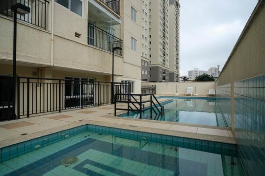 Piscina de apartamento para alugar com 2 quartos, 59m² em Campestre, São Caetano do Sul