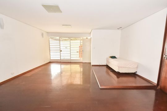 Sala de casa para alugar com 3 quartos, 350m² em Vila Mariana, São Paulo