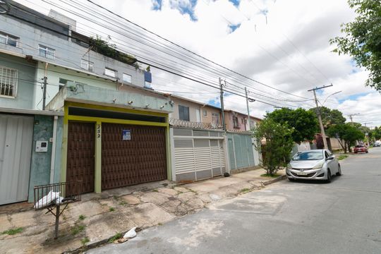 Casa à venda com 2 quartos, 62m² em Vila Cloris, Belo Horizonte