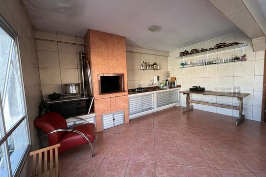 Casa para alugar com 3 quartos, 330m² em Balneario, Florianópolis