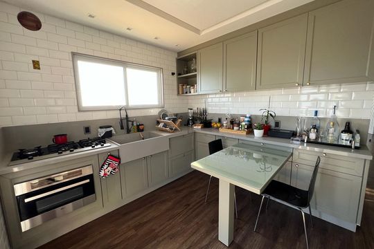 Casa para alugar com 3 quartos, 330m² em Balneario, Florianópolis