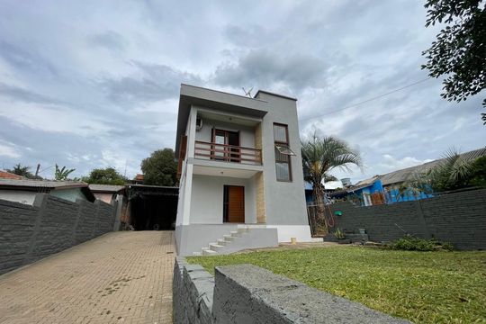 Casa à venda com 3 quartos, 138m² em Canudos, Novo Hamburgo