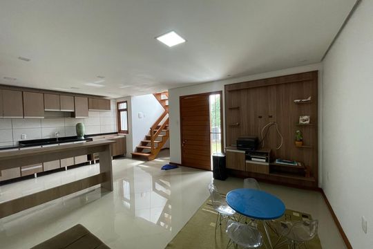 Sala de casa à venda com 3 quartos, 138m² em Canudos, Novo Hamburgo