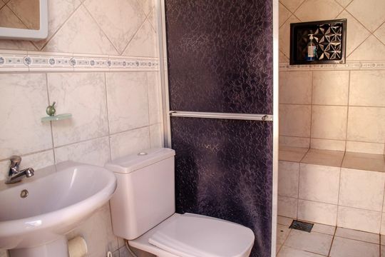 Casa à venda com 4 quartos, 270m² em Residencial Sonho Verde, Goiânia