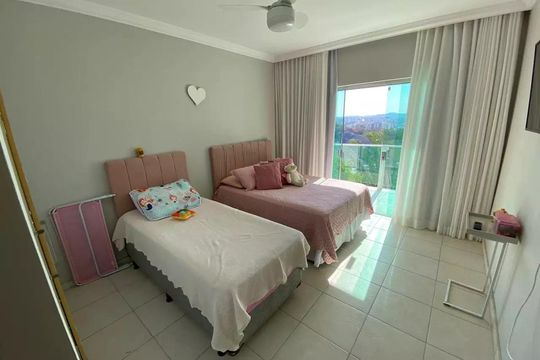 Casa à venda com 3 quartos, 292m² em Ouro Preto, Belo Horizonte