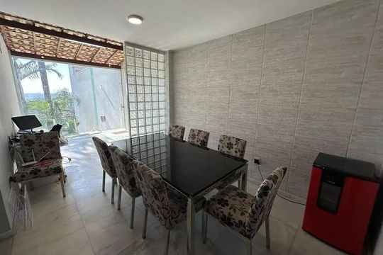 Casa à venda com 3 quartos, 292m² em Ouro Preto, Belo Horizonte