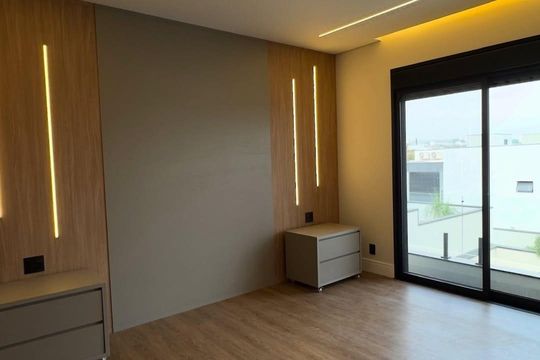 Casa de Condomínio à venda com 3 quartos, 314m² em Swiss Park, Campinas