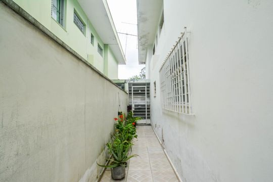 Quintal de casa à venda com 3 quartos, 182m² em Jardim Monte Libano, Santo André