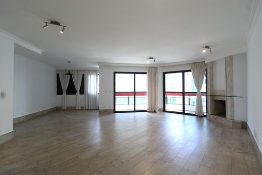 Apartamento à venda com 3 quartos, 143m² em Itaim Bibi, São Paulo