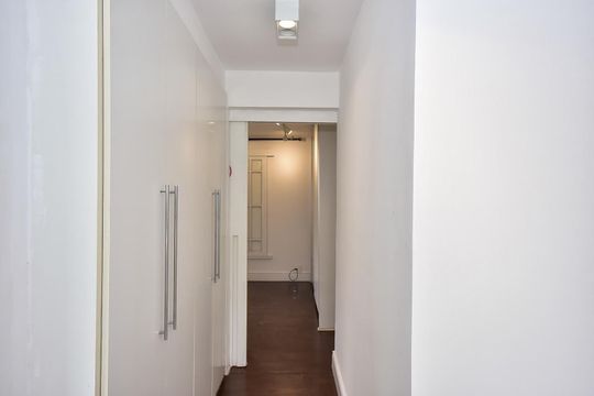 Corredor de casa de condomínio à venda com 3 quartos, 466m² em Morumbi, São Paulo