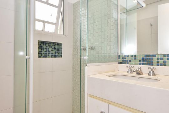 Banheiro Suíte 2 de casa de condomínio à venda com 3 quartos, 466m² em Morumbi, São Paulo