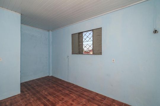 Quarto de apartamento à venda com 1 quarto, 40m² em Rubem Berta, Porto Alegre