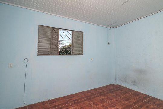 Quarto de apartamento à venda com 1 quarto, 40m² em Rubem Berta, Porto Alegre