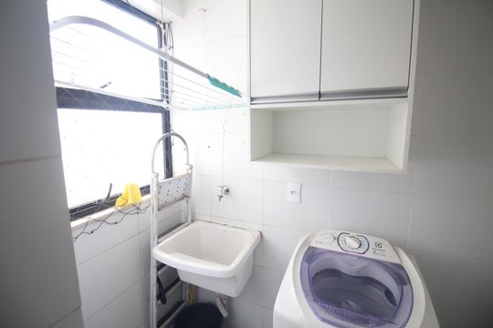 Área de Serviço de apartamento para alugar com 3 quartos, 85m² em Santa Helena (barreiro), Belo Horizonte