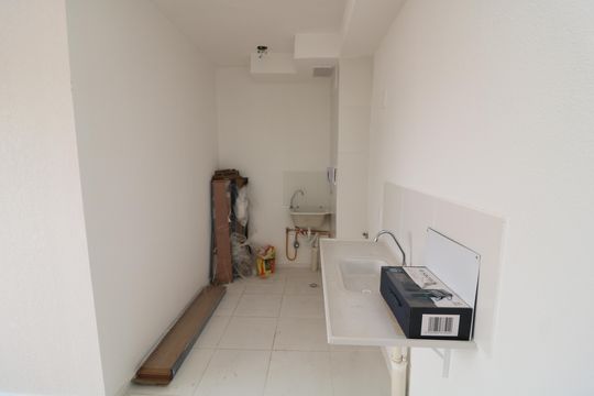 Cozinha de apartamento à venda com 2 quartos, 32m² em Quinta da Paineira, São Paulo