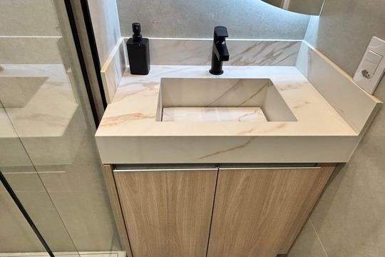 Banheiro de kitnet/studio à venda com 1 quarto, 25m² em Indianópolis, São Paulo