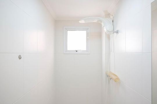 Banheiro da suíte de apartamento à venda com 2 quartos, 75m² em Santa Paula, São Caetano do Sul