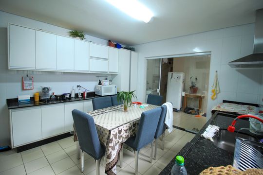 Cozinha de casa à venda com 4 quartos, 94m² em Vila Regente Feijó, São Paulo