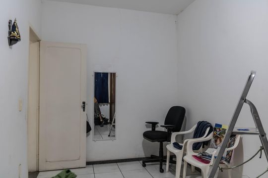 Casa à venda com 2 quartos, 145m² em Camargos, Belo Horizonte
