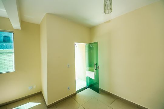 Casa para alugar com 3 quartos, 115m² em Santa Terezinha, Belo Horizonte