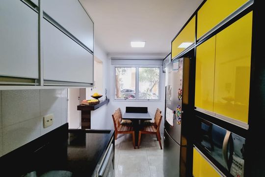 Casa de Condomínio à venda com 3 quartos, 274m² em Umuarama, São Paulo