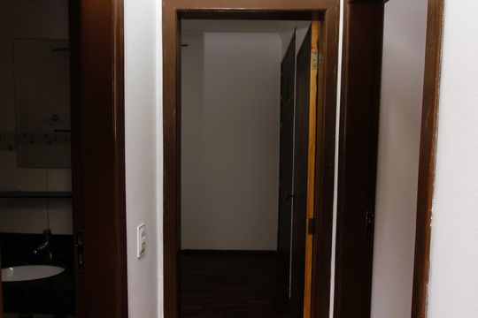 Corredor de apartamento para alugar com 2 quartos, 65m² em Padre Eustáquio, Belo Horizonte