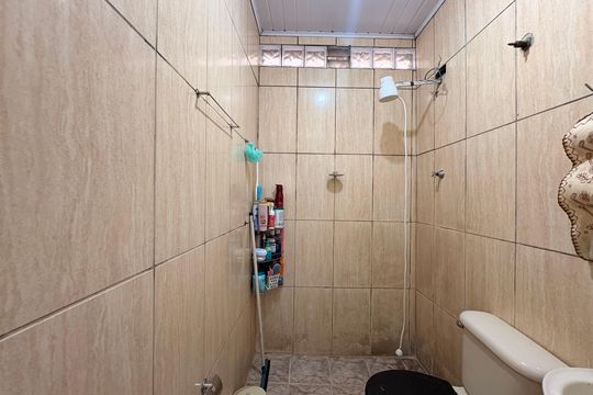 Banheiro de casa à venda com 2 quartos, 154m² em Parque Oratório, Santo André