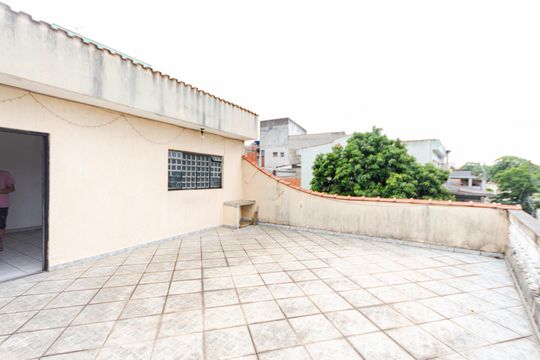Varanda de casa à venda com 2 quartos, 177m² em Parque Oratório, Santo André