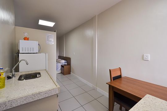 Cozinha de kitnet/studio para alugar com 1 quarto, 28m² em Ipiranga, Belo Horizonte