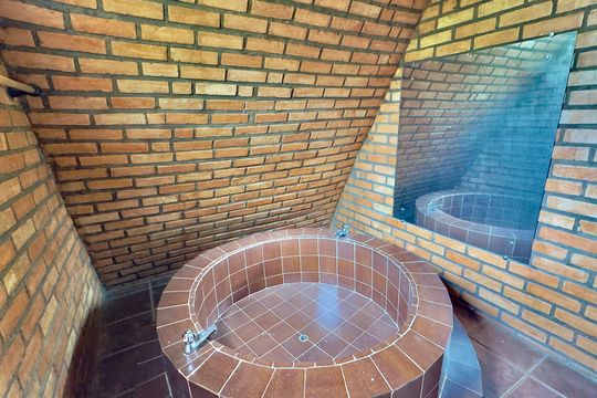 Casa à venda com 3 quartos, 10300m² em Jardim Petropolis, Nova Lima
