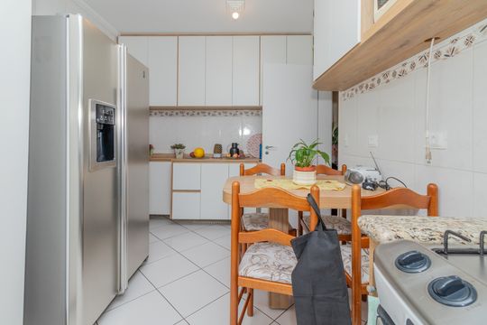 Cozinha de apartamento para alugar com 3 quartos, 105m² em Vila Ipojuca, São Paulo