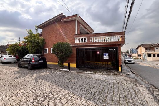 Fachada de casa para alugar com 4 quartos, 188m² em Vila Adelaide Perella Ponte Grande, Guarulhos