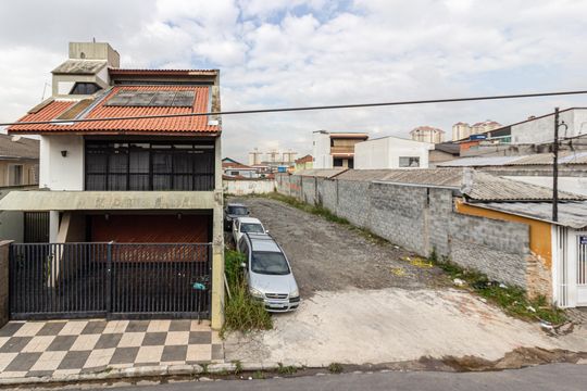 Varanda da Suíte de casa para alugar com 4 quartos, 188m² em Vila Adelaide Perella  Ponte Grande, Guarulhos