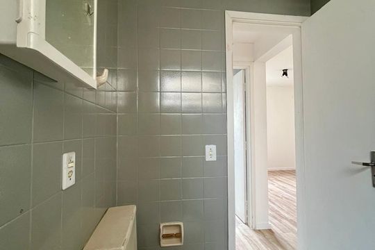 Banheiro de kitnet/studio à venda com 1 quarto, 36m² em Centro, Campinas