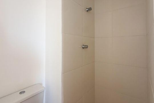 Banheiro de apartamento à venda com 2 quartos, 35m² em Vila Santo Estefano, São Paulo