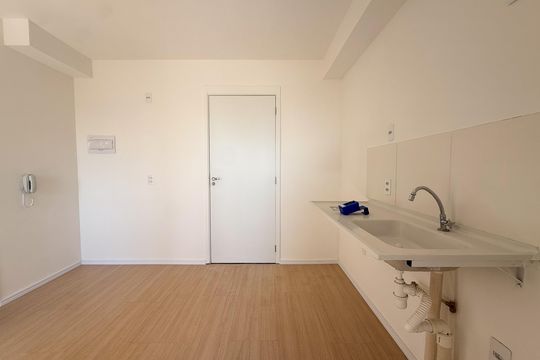 Cozinha de apartamento à venda com 2 quartos, 29m² em Vila Santo Estefano, São Paulo