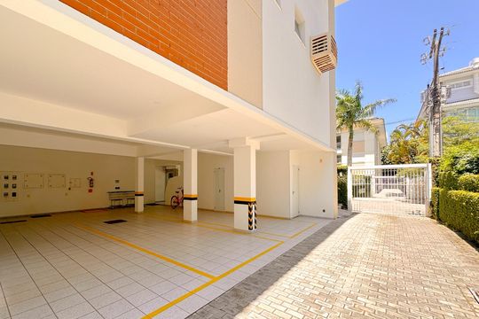 Área comum de apartamento para alugar com 2 quartos, 90m² em Jurerê, Florianópolis