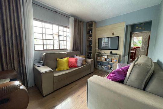 Casa à venda com 4 quartos, 130m² em Vila Sao Domingos, São Paulo