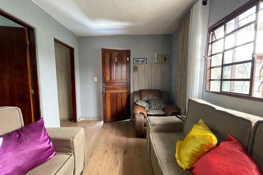 Sala de casa à venda com 4 quartos, 130m² em Vila Sao Domingos, São Paulo