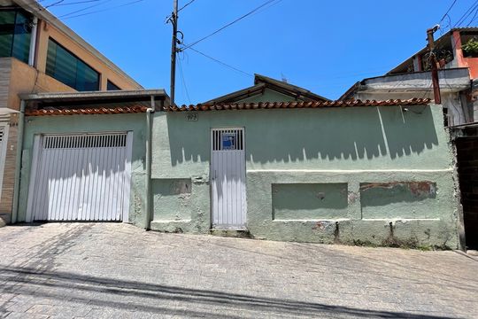 Fachada de casa à venda com 4 quartos, 130m² em Vila Sao Domingos, São Paulo