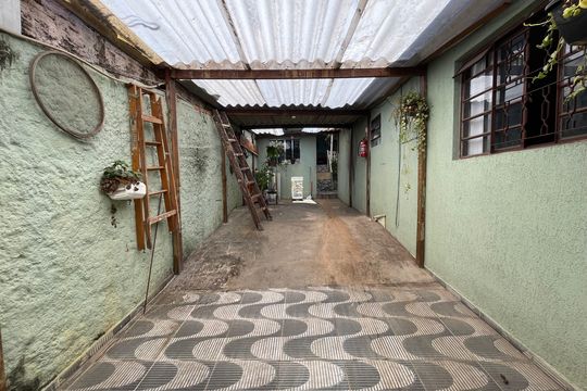 Garagem de casa à venda com 4 quartos, 250m² em Vila Sao Domingos, São Paulo